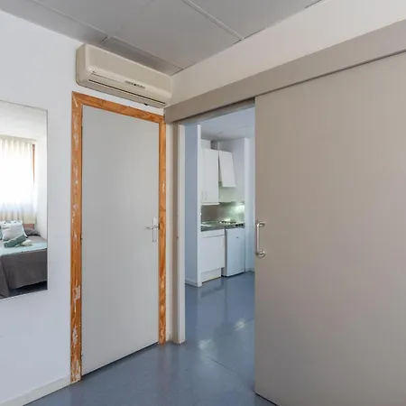 Residencia Universitaria Resa Lesseps Lägenhet