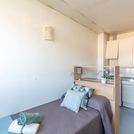 Residencia Universitaria Resa Lesseps 바르셀로나