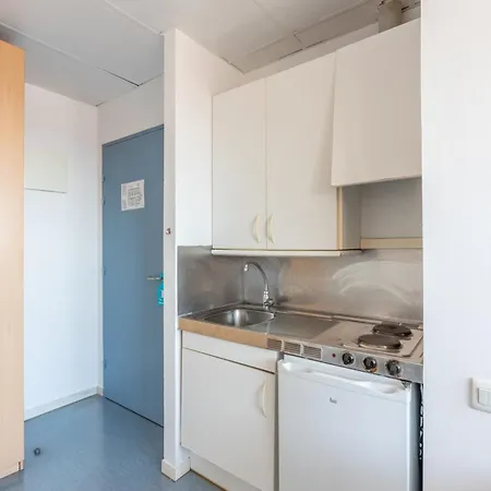 Residencia Universitaria Resa Lesseps 아파트 *