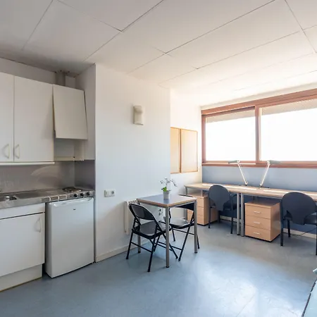 Residencia Universitaria Resa Lesseps 바르셀로나