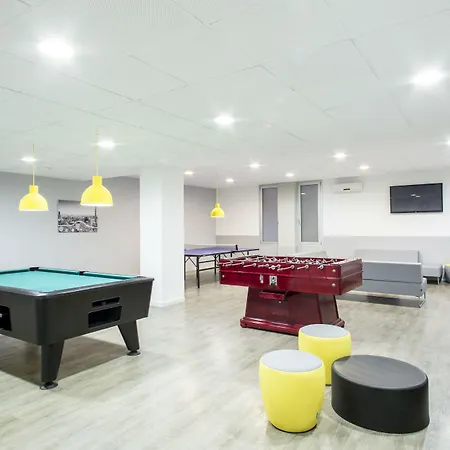 Residencia Universitaria Resa Lesseps *