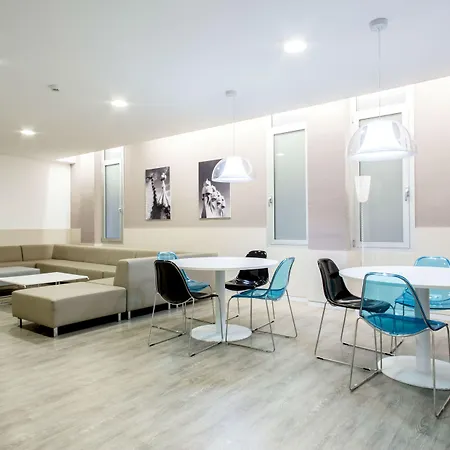 아파트 Residencia Universitaria Resa Lesseps
