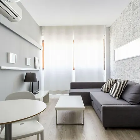 Residencia Universitaria Resa Lesseps 아파트