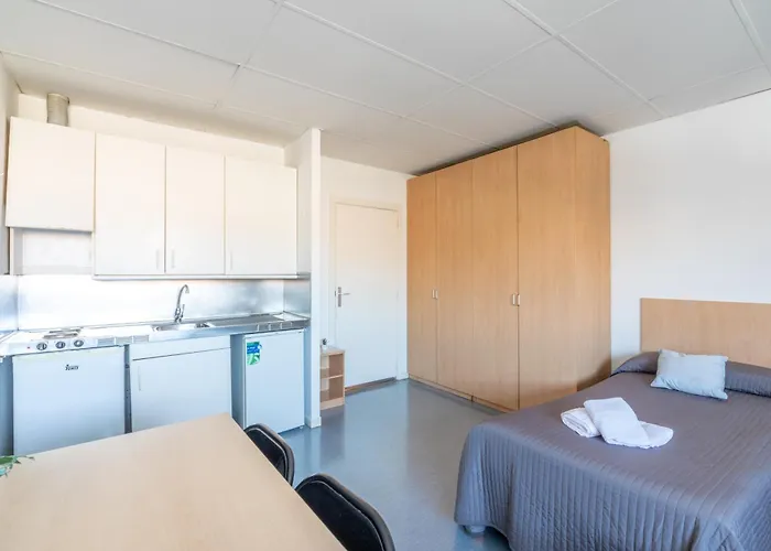 Residencia Universitaria Resa Lesseps برشلونة